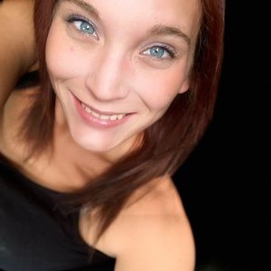 Meet your Posher, Emlie